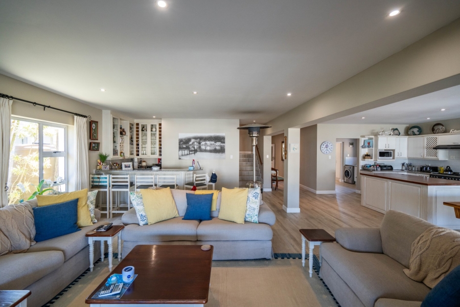 7 Bedroom Property for Sale in Royal Alfred Marina Eastern Cape